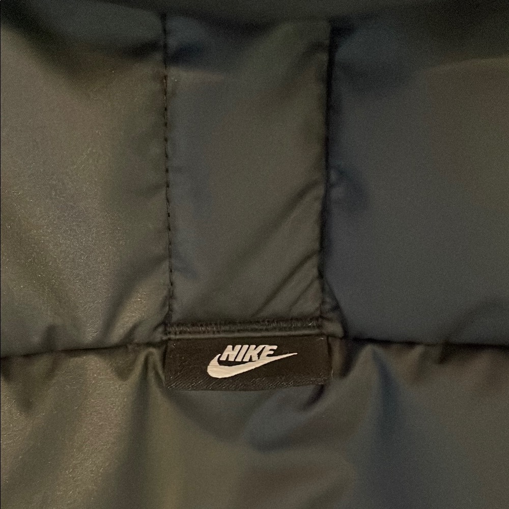 Nike 901 Black Puffer Jacket with Hood‎ size small - Picture 8 of 13